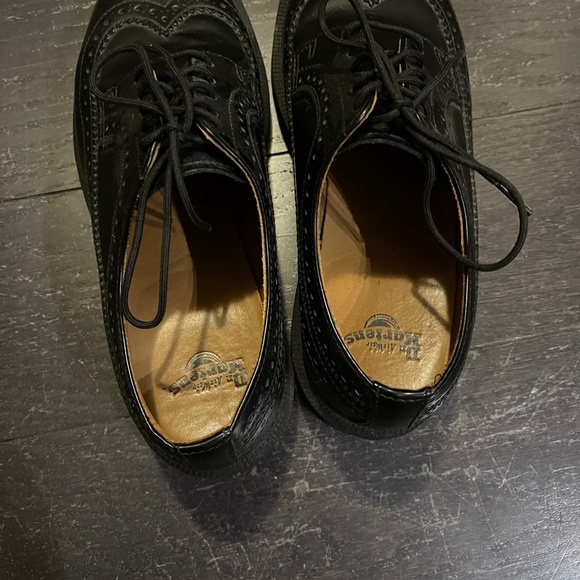 Dr Martens Unisex Shoes 3989 black Casual Oxford Wingtip Brogue Leather USM7/ 39 - Picture 2 of 9